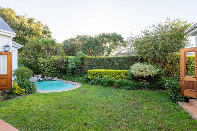 To Let 4 Bedroom Property for Rent in Steenberg Estate Western Cape